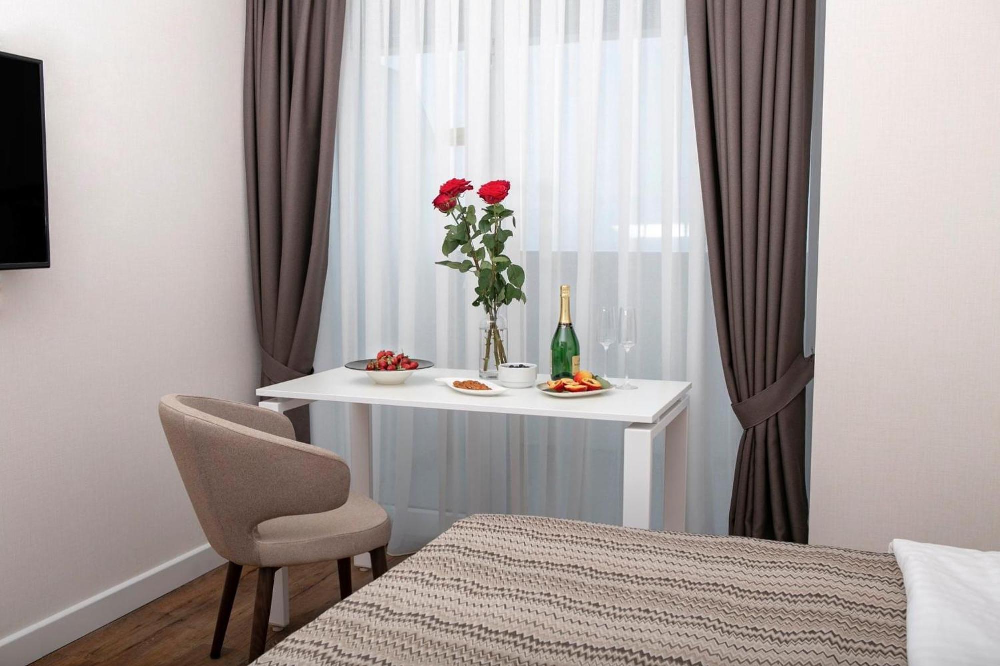 Alliance Palace Aparthotel By Marriott Μπατούμι Εξωτερικό φωτογραφία
